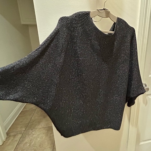 Black with silver sparkle Philosophy sweater size 1X. Like new condition - Picture 4 of 4